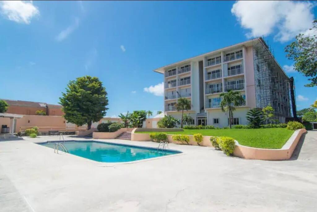 Nassau Harbour Cozy 2 Bedroom Condo מראה חיצוני תמונה