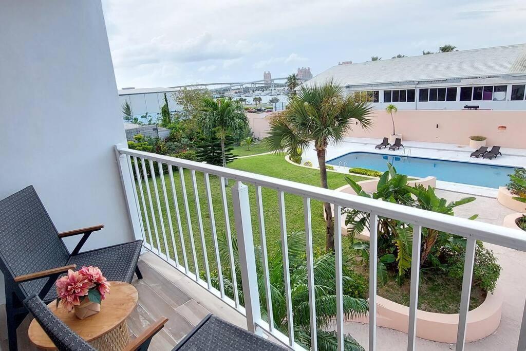 Nassau Harbour Cozy 2 Bedroom Condo מראה חיצוני תמונה